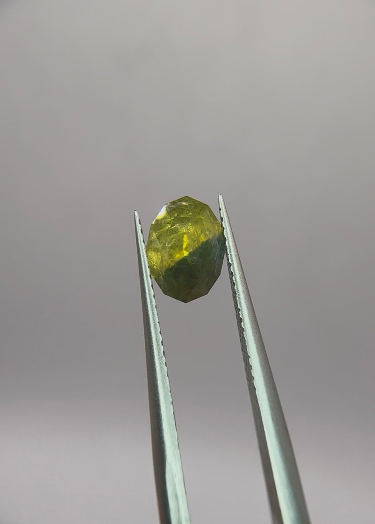 1.24 Ct Bi-Color Madagascar Sapphire