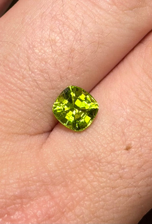 2.28 Ct Peridot