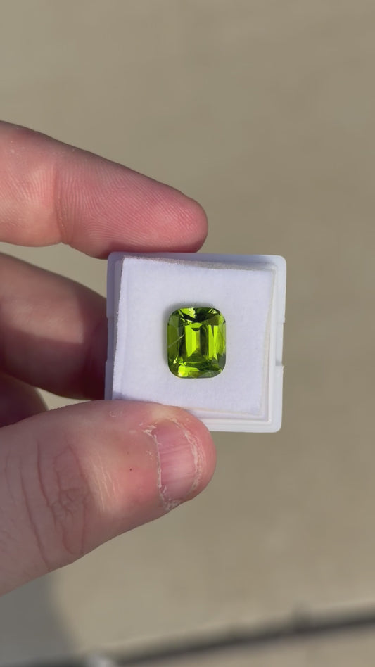 6.05 Ct Peridot